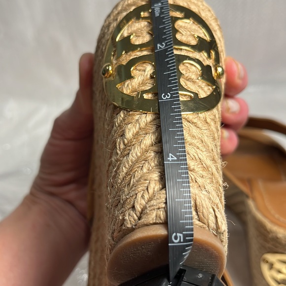 Tory Burch Kristen Wedges Gold Logo Tan leather - Picture 9 of 10